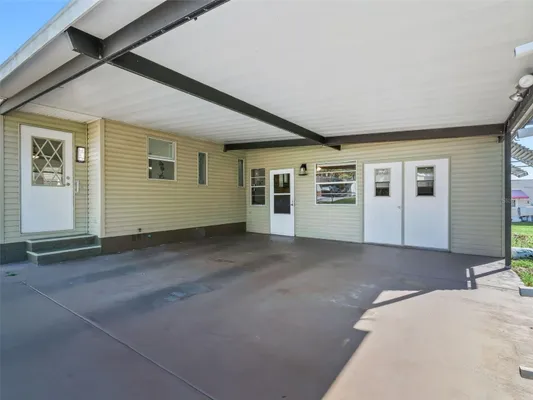 Property Slideshow image 3 of 35 | 1514 hillcrest dr, Lady Lake, FL, 32159