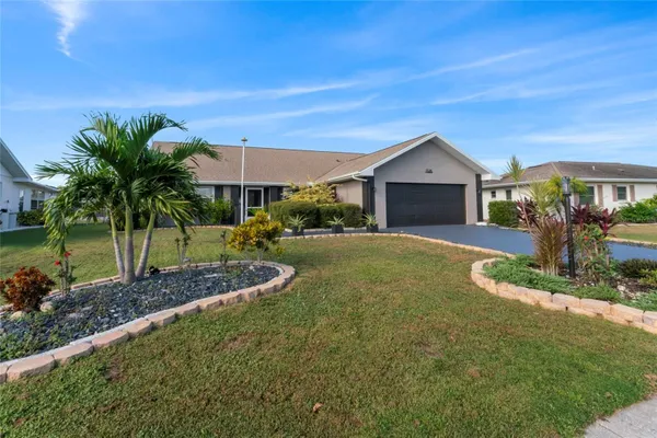 Property Slideshow image 2 of 58 | 1526 fort duquesna dr, Sun City Center, FL, 33573