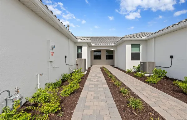 Property Slideshow image 2 of 32 | 27108 clam shell ct, Englewood, FL, 34223
