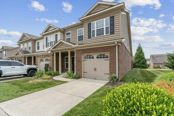 Property Slideshow image 2 of 57 | 731 shady stone way, Lebanon, TN, 37090