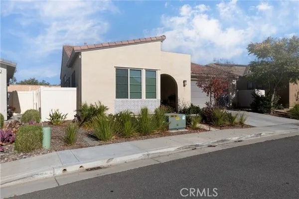 Property Slideshow image 3 of 29 | 1628 park run ln, Beaumont, CA, 92223