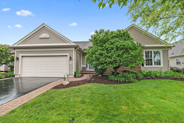 Property Slideshow image 2 of 40 | 13048 farm hill dr, Huntley, IL, 60142