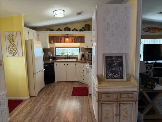 Property Slideshow image 2 of 17 | 111 winterberry ave, Wildwood, FL, 34785