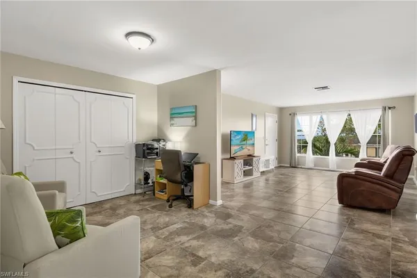 Property Slideshow image 2 of 27 | 1340 s brandywine cir apt 3, Fort Myers, FL, 33919