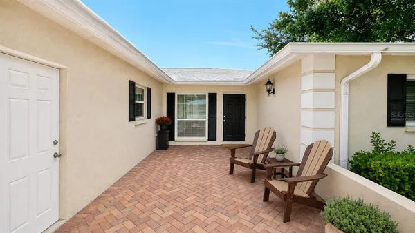 Property Slideshow image 2 of 47 | 5621 palm aire dr, Sarasota, FL, 34243