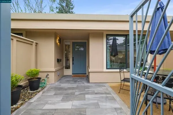 Property Slideshow image 2 of 50 | 1152 fairlawn ct 3, Walnut Creek, CA, 94595