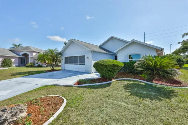 Property Slideshow image 2 of 40 | 235 linger ln, Sun City Center, FL, 33573