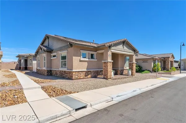 Property Slideshow image 3 of 32 | 771 cactus crossing st, Henderson, NV, 89011