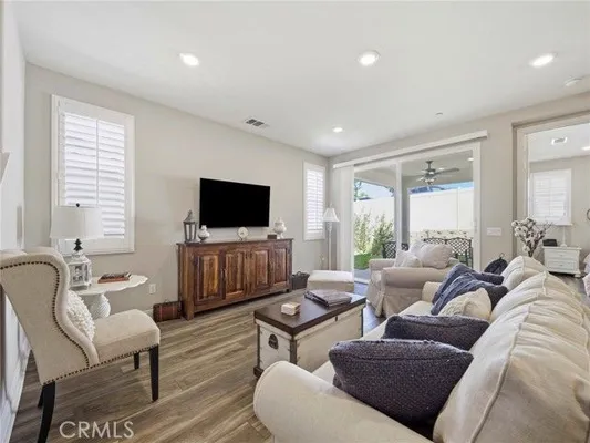 Property Slideshow image 3 of 30 | 20558 martingale, Saugus, CA, 91350