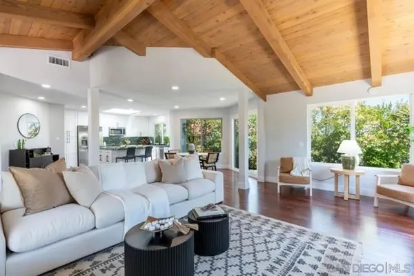 Property Slideshow image 2 of 70 | 907 ridge heights dr, Fallbrook, CA, 92028