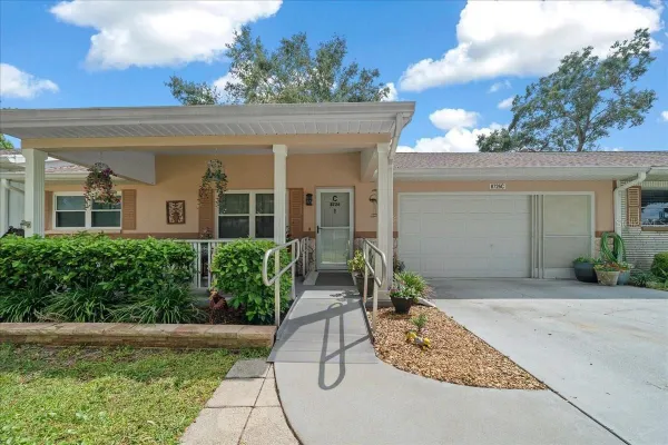 Property Slideshow image 3 of 41 | 8726 sw 95th st c, Ocala, FL, 34481