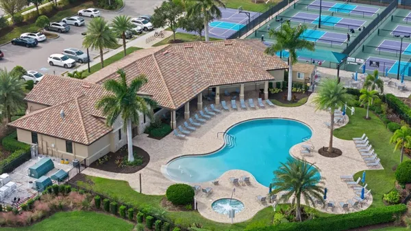 Property Slideshow image 2 of 53 | 111 babbling brook run, Bradenton, FL, 34212