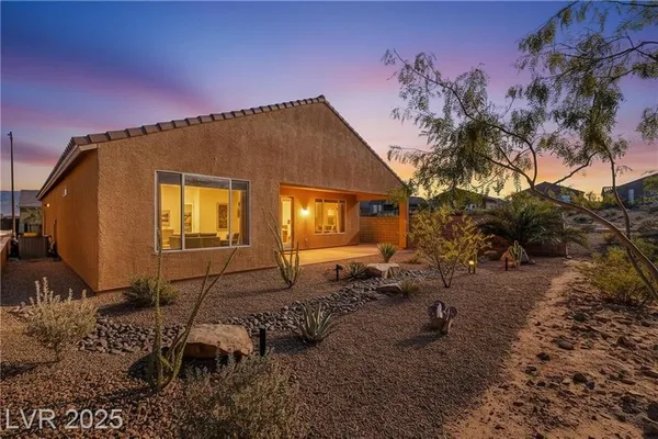 Property Slideshow image 2 of 64 | 1117 calico rdg, Mesquite, NV, 89034