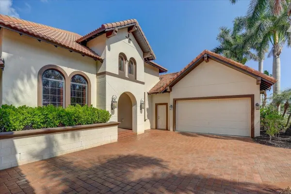 Property Slideshow image 3 of 61 | 5408 tybee island dr, Apollo Beach, FL, 33572