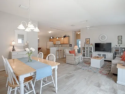 Property Slideshow image 2 of 20 | 444 maywood way, The Villages, FL, 32162