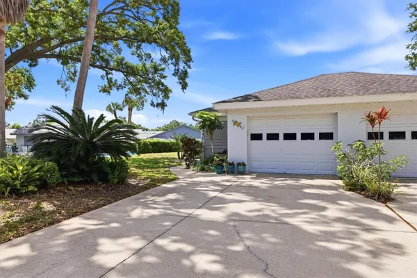 Property Slideshow image 2 of 45 | 6401 approach rd 32, Sarasota, FL, 34238