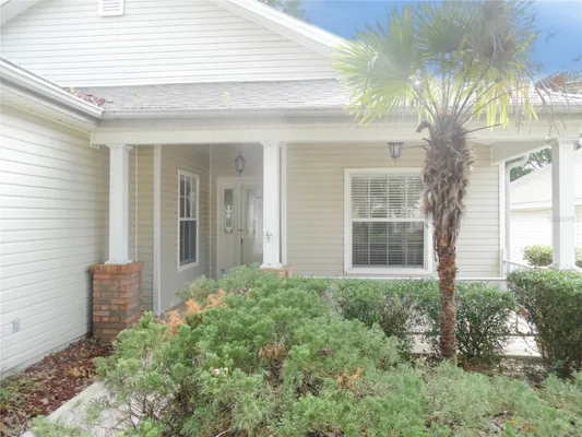 Property Slideshow image 2 of 23 | 24947 cranes roost cir, Leesburg, FL, 34748