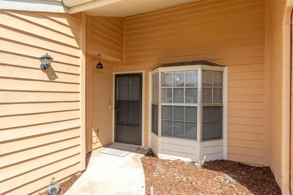 Property Slideshow image 2 of 54 | 4968 grist mill cir, New Port Richey, FL, 34655
