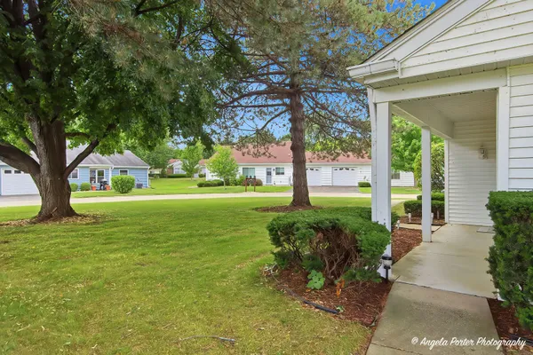 Property Slideshow image 3 of 44 | 7214 wheaton ln 347, Fox Lake, IL, 60020