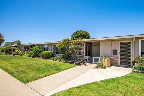 Property Slideshow image 3 of 36 | 13451 danbury ln 133e, Seal Beach, CA, 90740