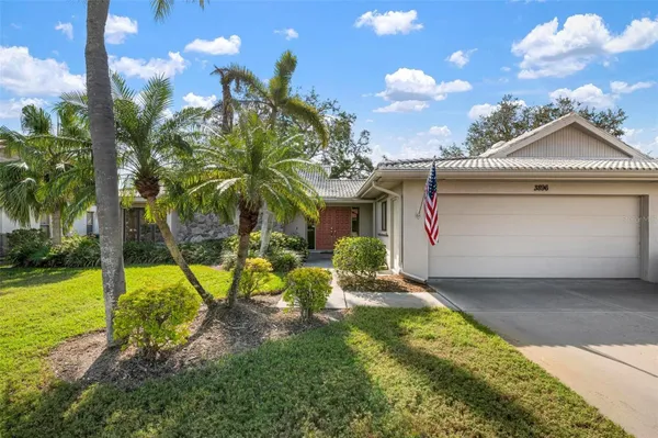 Property Slideshow image 2 of 66 | 3896 wilshire dr 11, Sarasota, FL, 34238