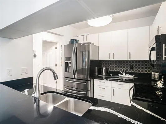 Property Slideshow image 3 of 26 | 972 sandpiper cir # 972, Bradenton, FL, 34209