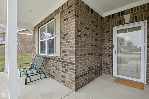 Property Slideshow image 3 of 38 | 186 mcrae way, Greenwood, IN, 46143