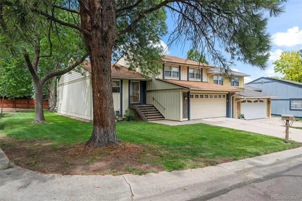Property Slideshow image 2 of 40 | 7449 w maple dr, Lakewood, CO, 80226