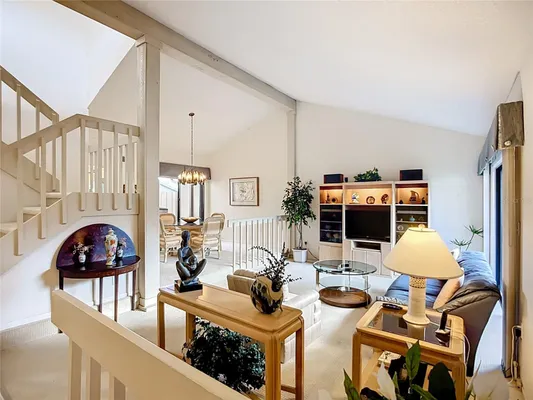 Property Slideshow image 2 of 43 | 4683 oak hollow dr 3, Sarasota, FL, 34241