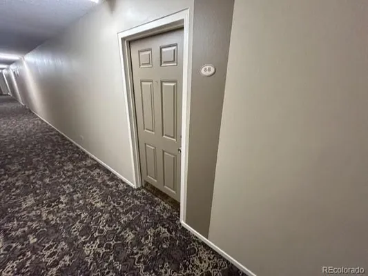 Property Slideshow image 2 of 13 | 610 s clinton st 8b, Denver, CO, 80247