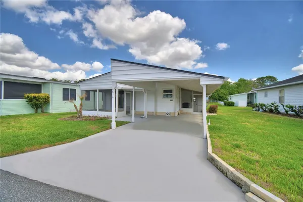 Property Slideshow image 3 of 46 | 4816 goldenview ln, Lakeland, FL, 33811