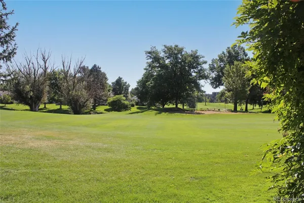 Property Slideshow image 2 of 35 | 2734 s heather gardens way, Aurora, CO, 80014
