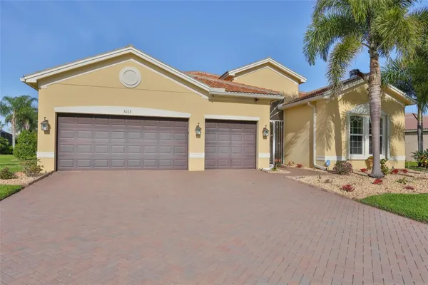 Property Slideshow image 2 of 74 | 5073 stone harbor cir, Wimauma, FL, 33598