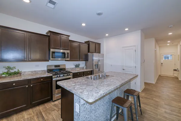 Property Slideshow image 3 of 19 | , North Aurora, IL, 60542