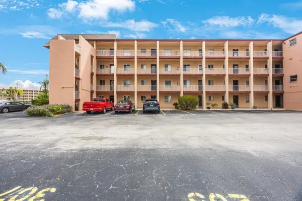 Property Slideshow image 2 of 39 | 4155 heron way # e-301, Bradenton, FL, 34205