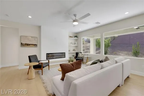Property Slideshow image 3 of 37 | 2515 jada dr, Henderson, NV, 89044