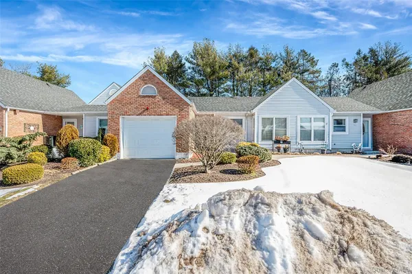 Property Slideshow image 2 of 49 | 35 chippendale dr, Mount Sinai, NY, 11766