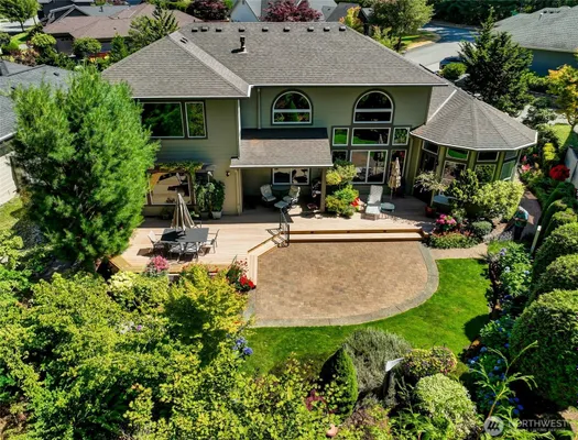 Property Slideshow image 3 of 35 | 12521 237th way, Redmond, WA, 98053