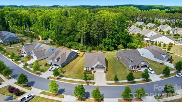 Property Slideshow image 3 of 29 | 213 picasso trl, Mount Holly, NC, 28120