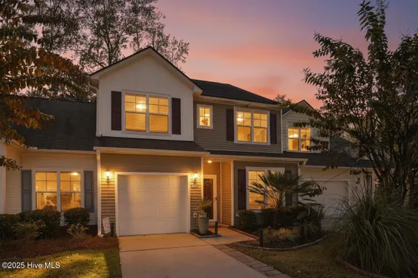 Property Slideshow image 3 of 45 | 303 bulkhead bnd, Calabash, NC, 28467