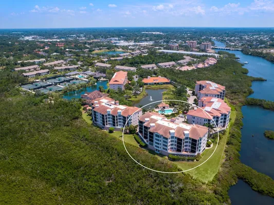 Property Slideshow image 3 of 61 | 5430 eagles point cir 101, Sarasota, FL, 34231