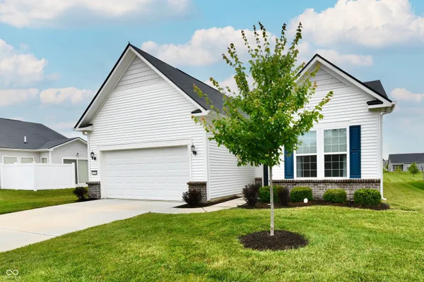 Property Slideshow image 2 of 57 | 4720 petunia, Plainfield, IN, 46168