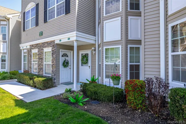 Property Slideshow image 2 of 42 | 106 spring dr, Hempstead, NY, 11554