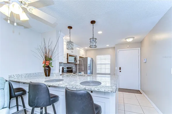 Property Slideshow image 2 of 24 | 13870 oakwood ln 13870, Seminole, FL, 33776