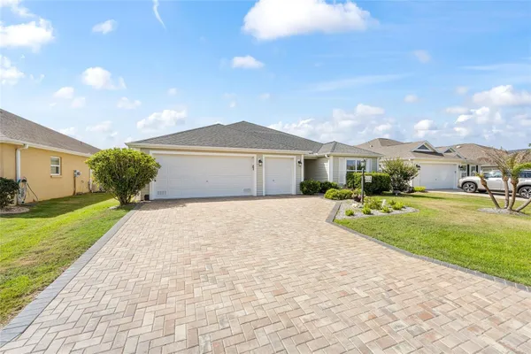 Property Slideshow image 2 of 37 | 475 island house path, The Villages, FL, 32163