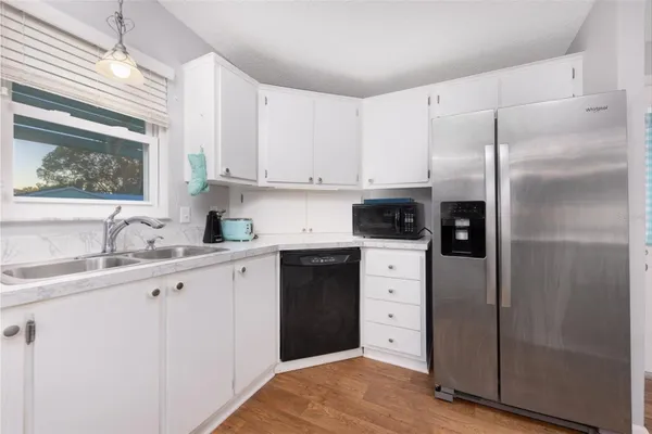 Property Slideshow image 3 of 27 | 605 rainbow blvd, Lady Lake, FL, 32159