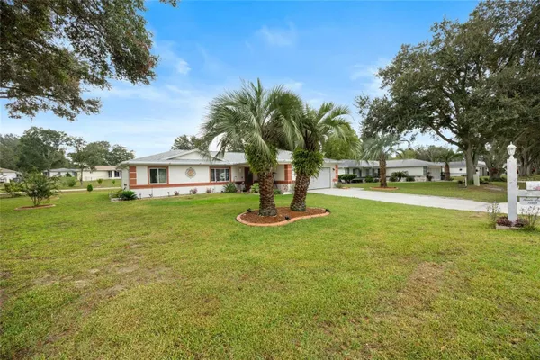 Property Slideshow image 2 of 33 | 10459 sw 62nd ct, Ocala, FL, 34476