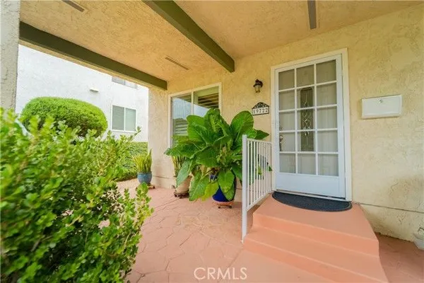 Property Slideshow image 3 of 46 | 19722 avenue of the oaks, Newhall, CA, 91321