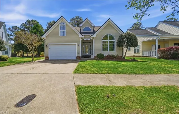 Property Slideshow image 2 of 45 | 2609 wonderland ct, Virginia Beach, VA, 23456