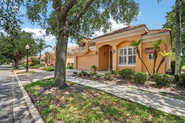 Property Slideshow image 3 of 32 | 10 lakeside way, Palm Coast, FL, 32137